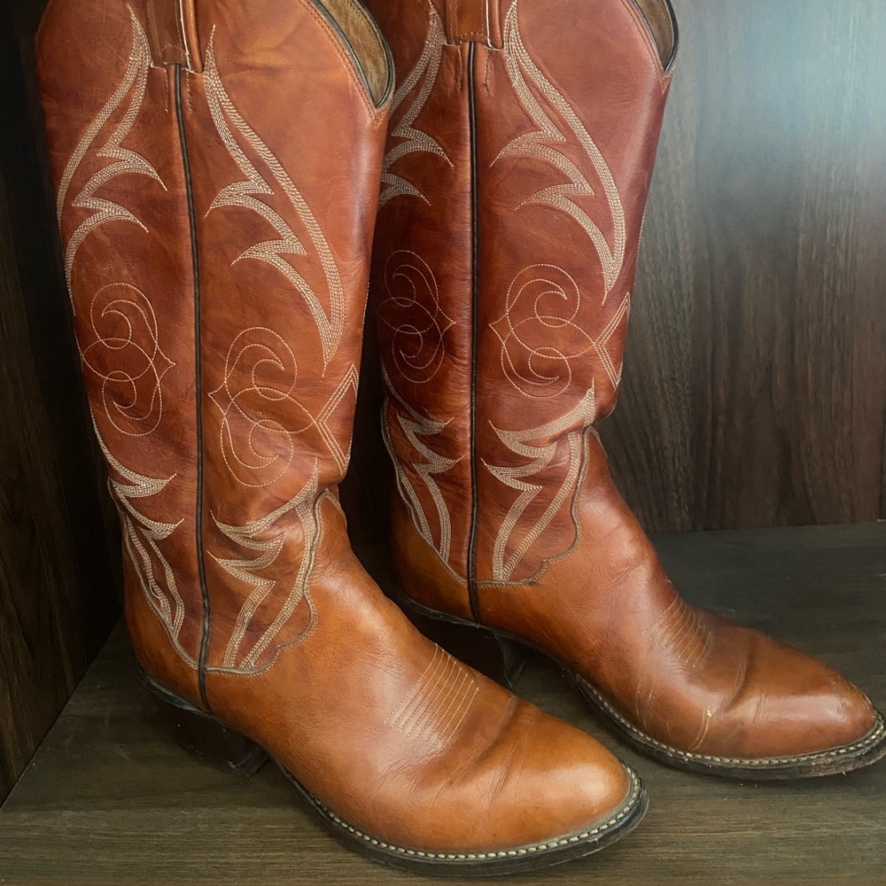 Tony Lama cowboy boots
